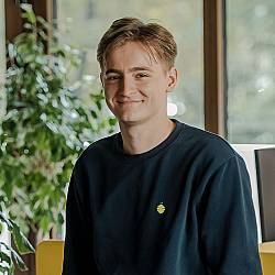 React i18Next JS Senior Fullstack Developer